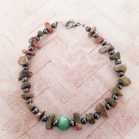 Beaded Stone Bracelet - Picture 3 of 6